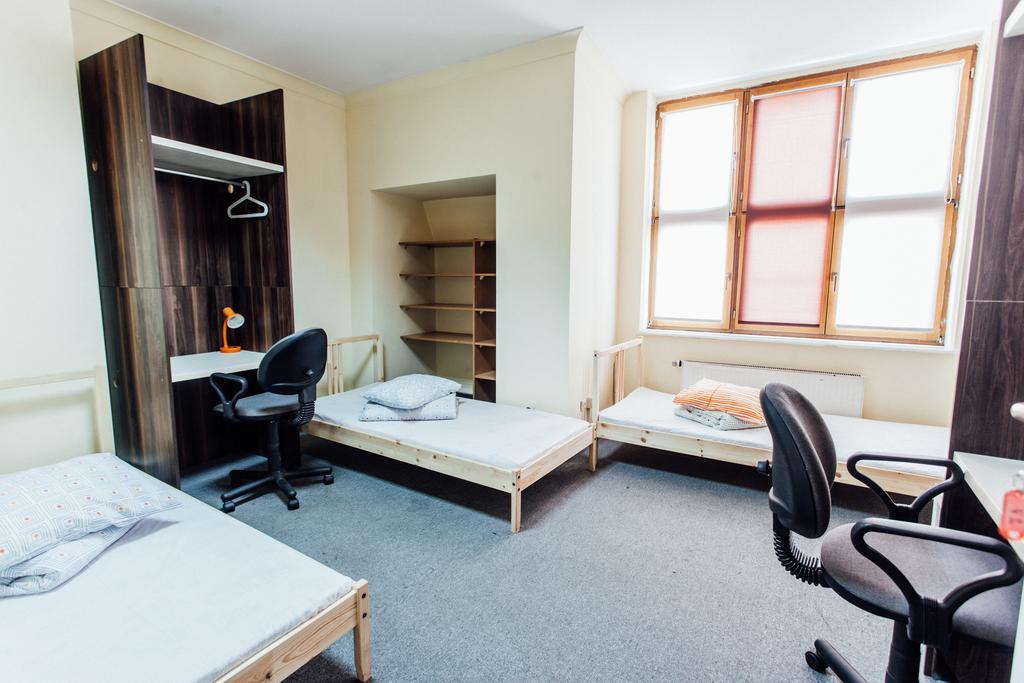 Hostel Kamienica Rynek 7 Катовіце Екстер'єр фото
