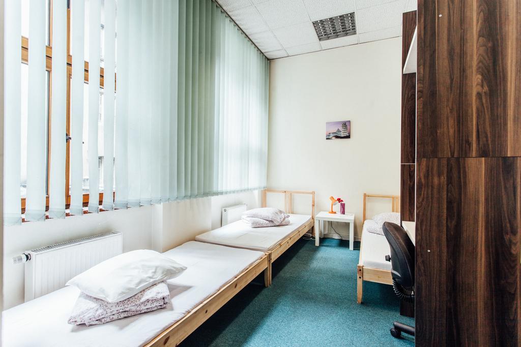 Hostel Kamienica Rynek 7 Катовіце Екстер'єр фото