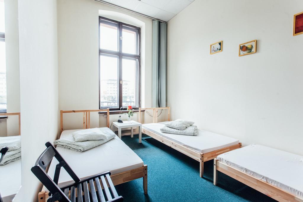Hostel Kamienica Rynek 7 Катовіце Екстер'єр фото