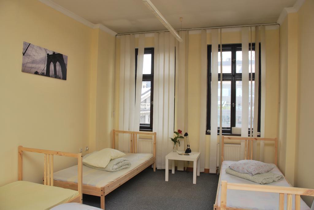 Hostel Kamienica Rynek 7 Катовіце Номер фото