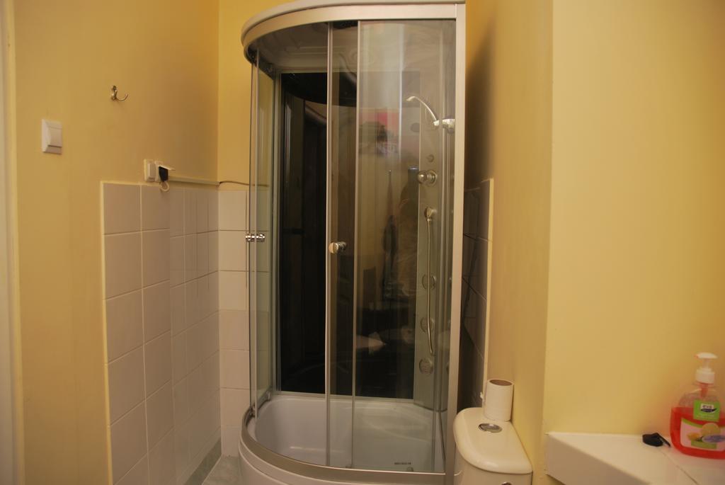 Hostel Kamienica Rynek 7 Катовіце Номер фото