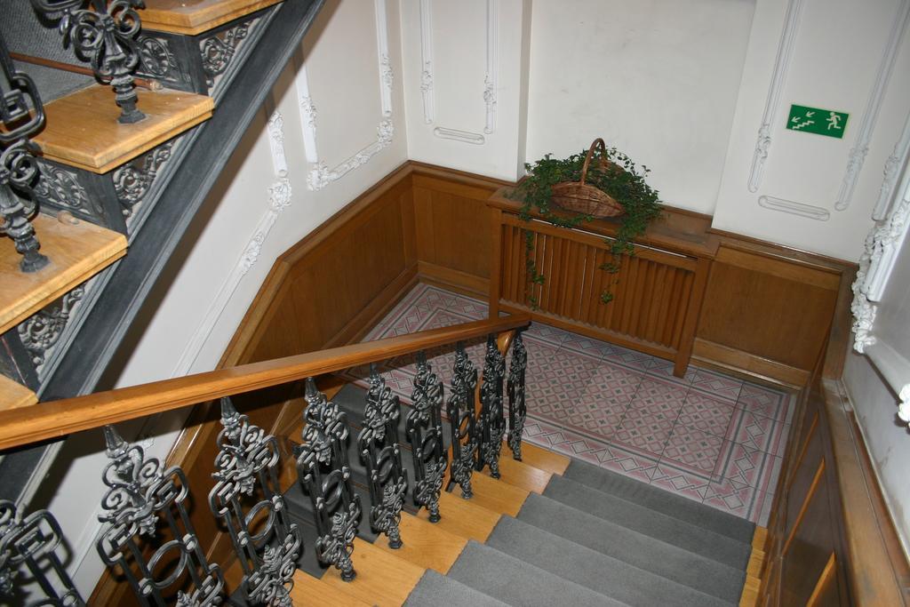 Hostel Kamienica Rynek 7 Катовіце Екстер'єр фото