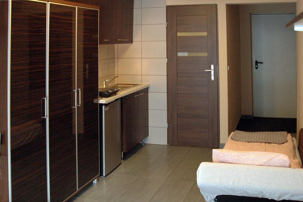 Hostel Kamienica Rynek 7 Катовіце Екстер'єр фото