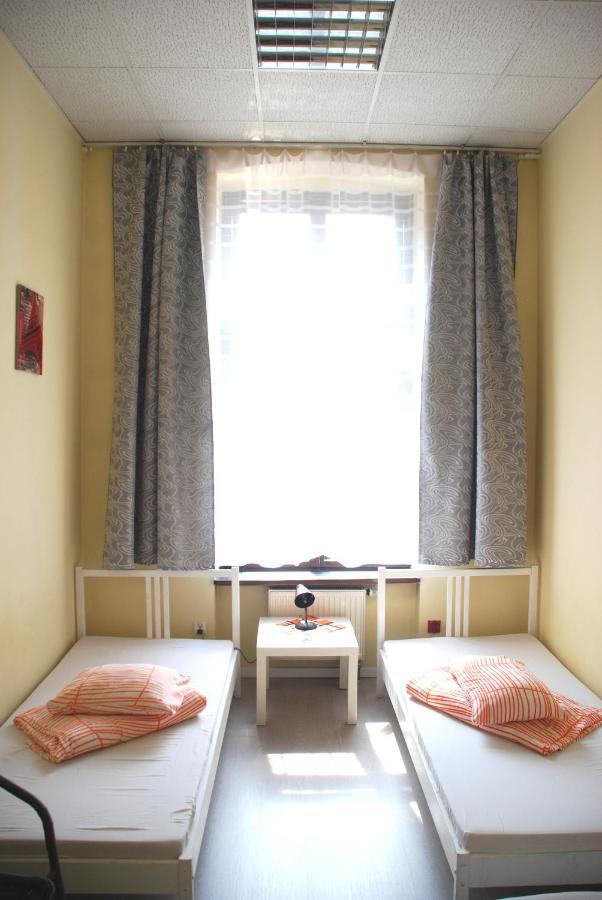 Hostel Kamienica Rynek 7 Катовіце Екстер'єр фото