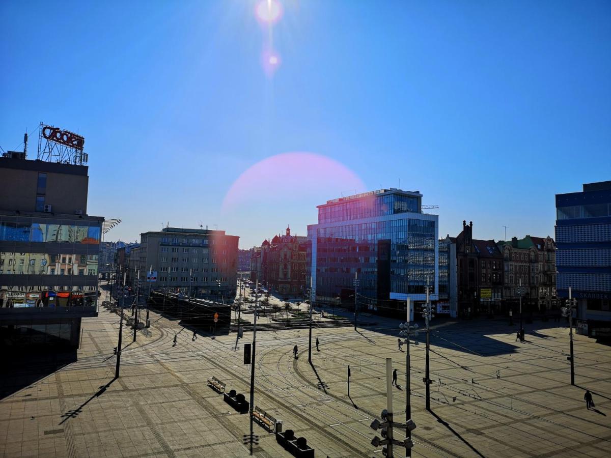 Hostel Kamienica Rynek 7 Катовіце Екстер'єр фото