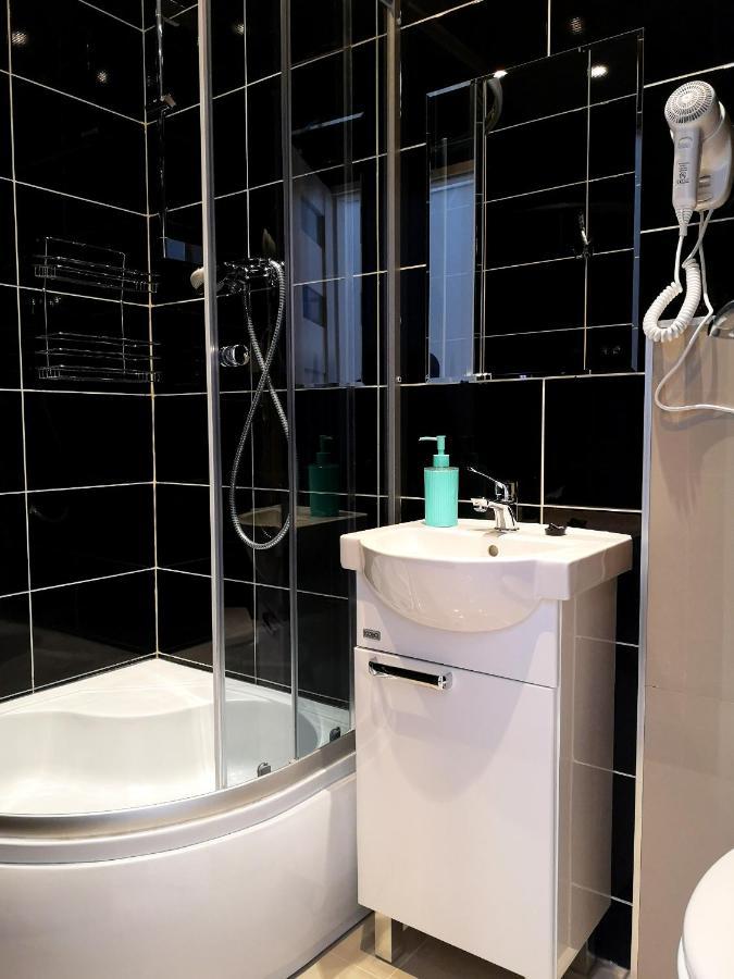 Hostel Kamienica Rynek 7 Катовіце Екстер'єр фото