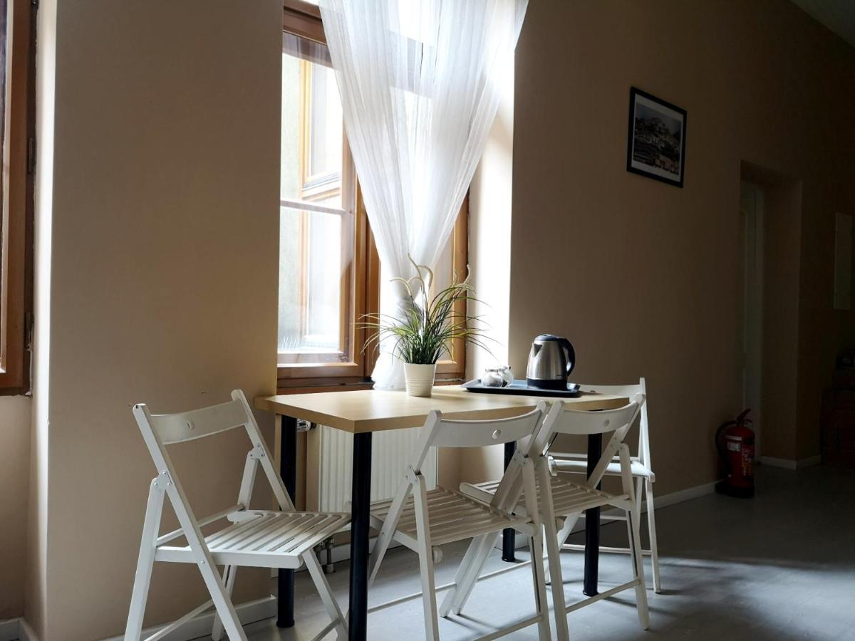 Hostel Kamienica Rynek 7 Катовіце Екстер'єр фото